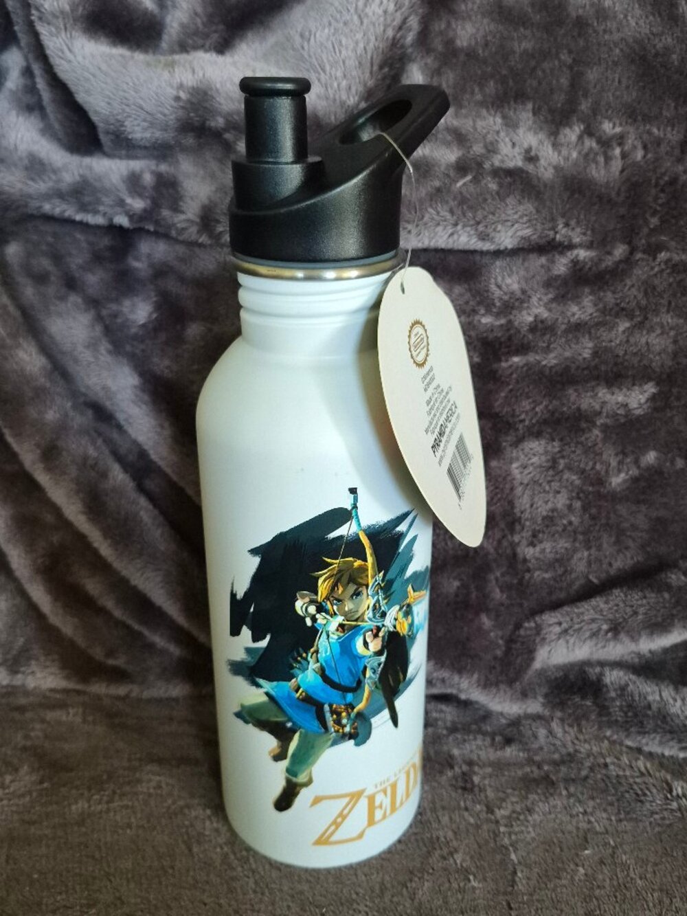 The Legend of Zelda: Breath of the Wild Link 25 Ounce Metal Canteen Bottle